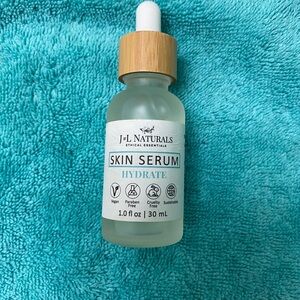 Hydrate Skin Serum - White and Tan